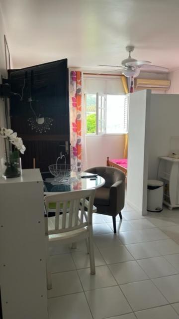 Appartement F2 Rosalinda Les Abymes Exterior photo